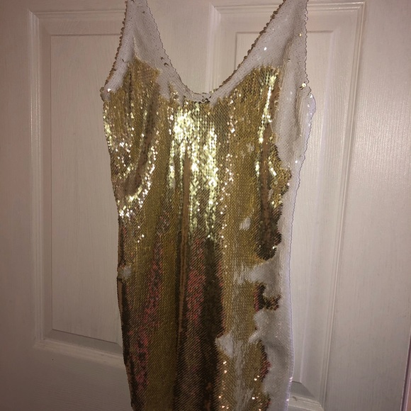 White and gold sequins dress - Picture 2 of 3